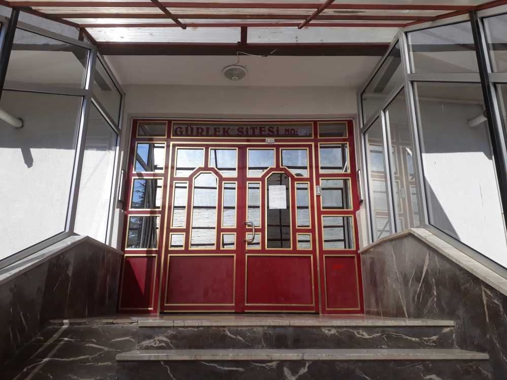 BOSNA MESAJ CADDESİNDE KİRALIK BİREYSEL KOMBİLİ ARA KAT DAİRE