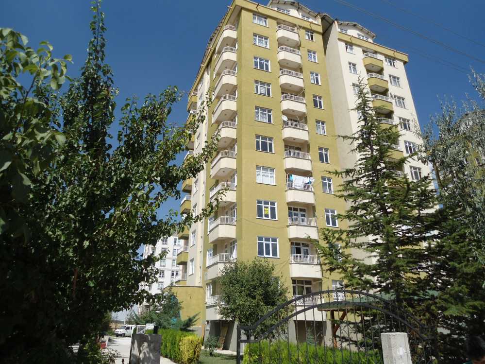 BOSNADA KİRALIK ARA KAT DAİRE