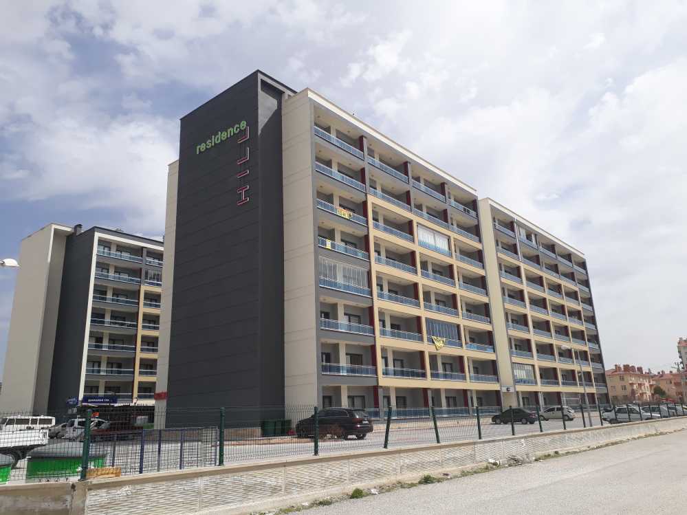 KOSOVA MAH. YENİ İSTANBUL YOLU KİRALIK 1+1 EŞYALI ARA KAT DAİRE