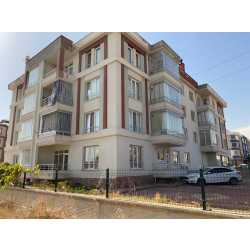 PARSANA MAHALLESİ ABDÜLHAMİT CADDESİ KİRALIK 3+1 DAİRE